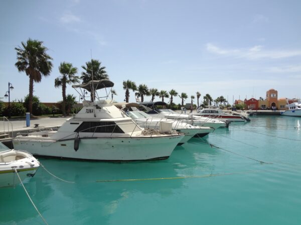 Hurghada, Marina mit Booten